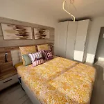 Luxury Stay, Proche Gare & Sanctuaire, Climatisation לורדה