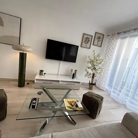 Luxury Stay, Proche Gare & Sanctuaire, Climatisation Apartament